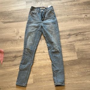 Levi’s mile high skinny jeans